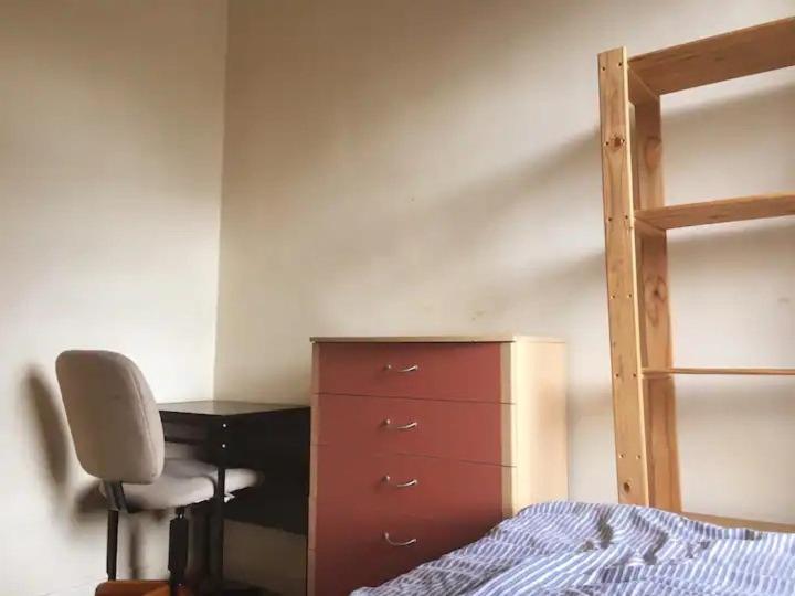 Single Room - Town & University Nearby, 24H Bus, Airport-Linked แมนเชสเตอร์ ภายนอก รูปภาพ
