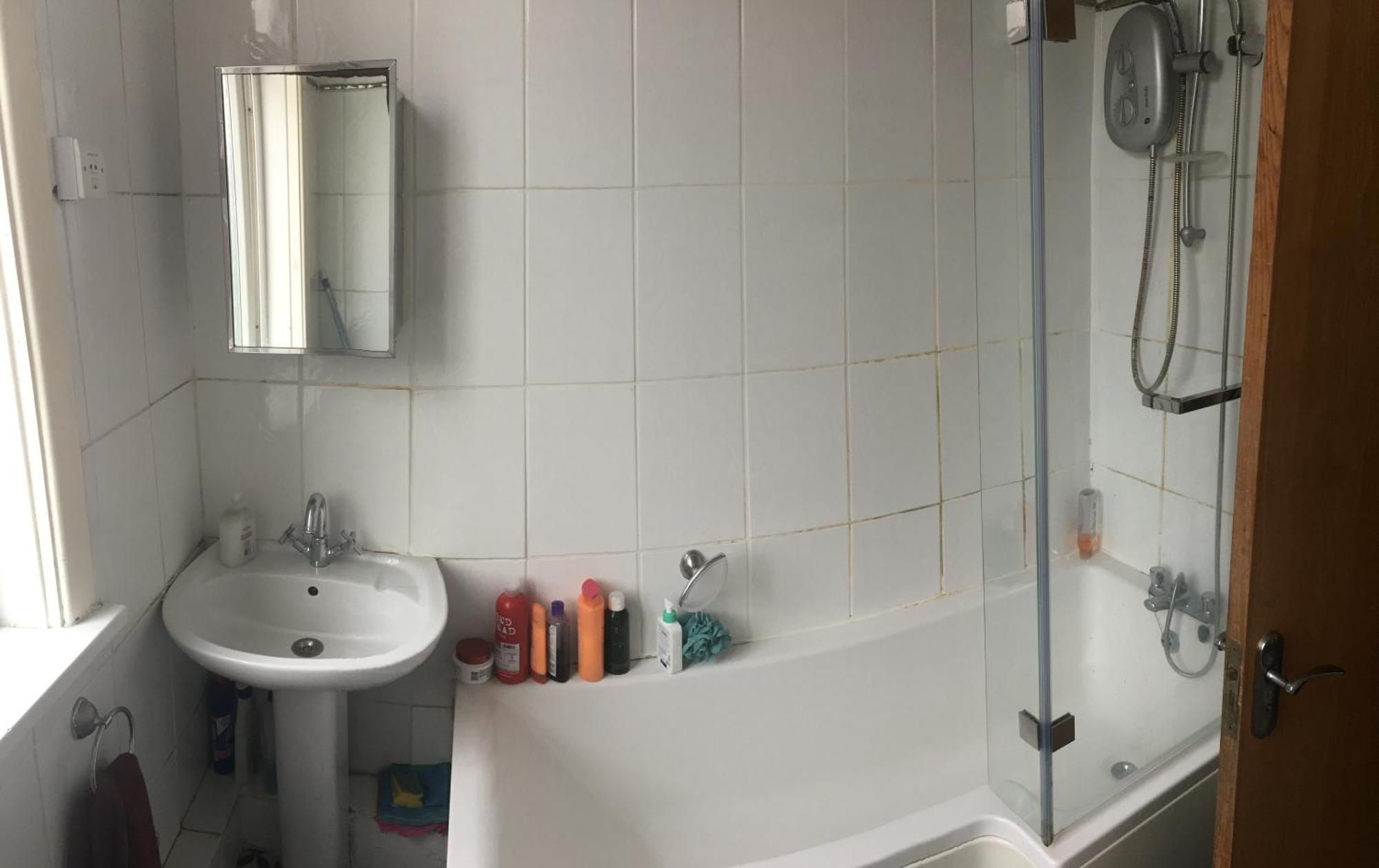 Single Room - Town & University Nearby, 24H Bus, Airport-Linked แมนเชสเตอร์ ภายนอก รูปภาพ